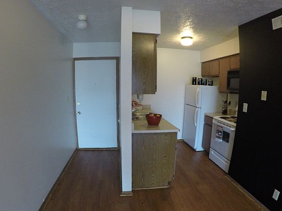 2nd image of 248 Marsteller St #4B-2Ba-958Sqft