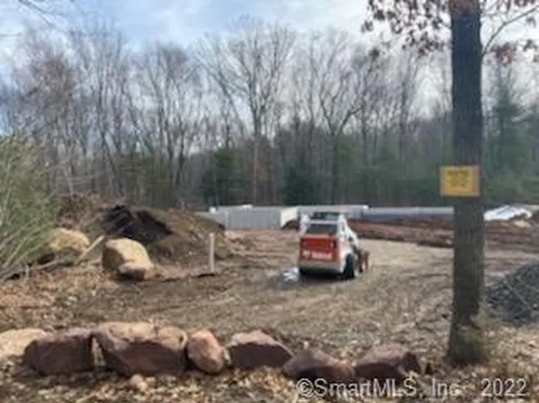 820 Copper Hill Road, Suffield, CT 06093