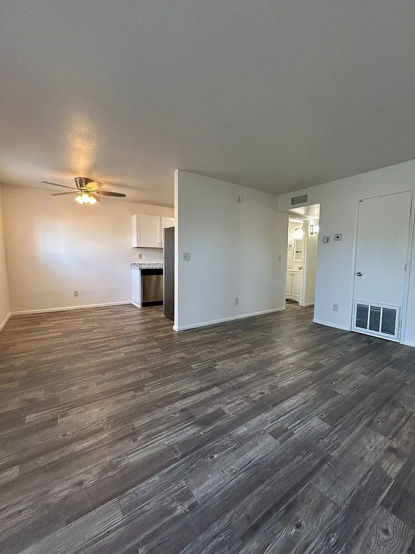Apartments on Twelve — Photo 3