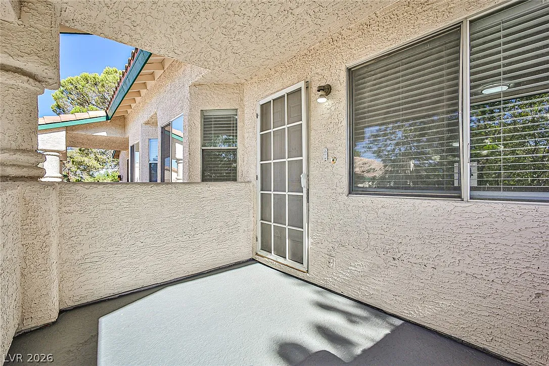 2 bed, 2.0 bath, 1136 sqft, $1,490 — Photo 1