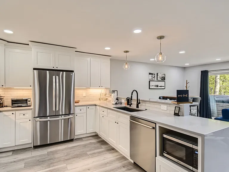 101 Hawn Dr — Photo 4