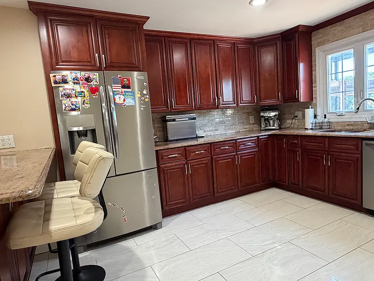 231 Sedore Ave #1 — Photo 6