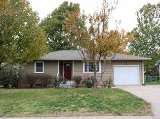 209 Columbus Ave, Newton, KS 67114