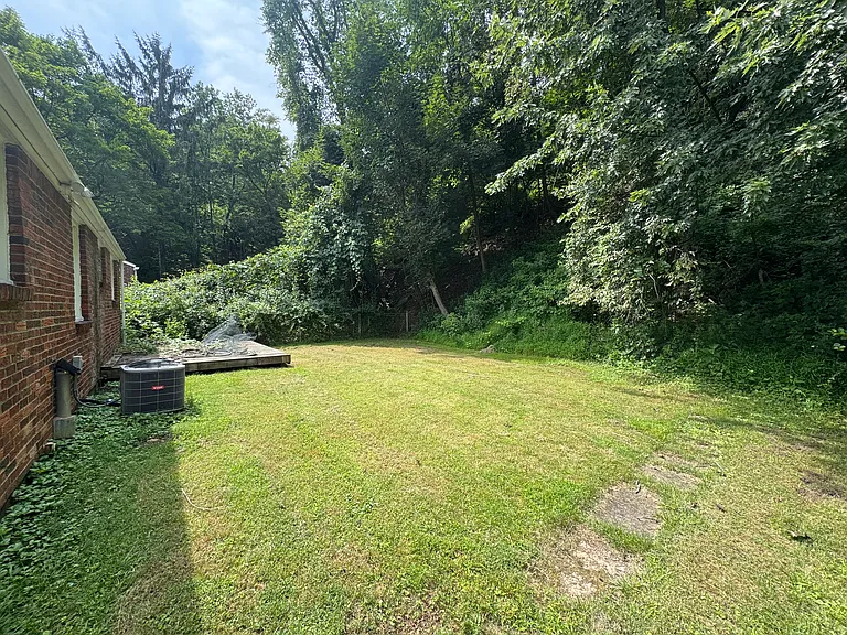 320 Dorothy Dr — Photo 11