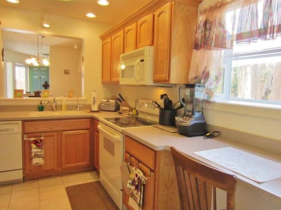 5th image of 1902 Broadview Dr