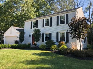 17181 Woodmere Dr, Chagrin Falls, OH 44023