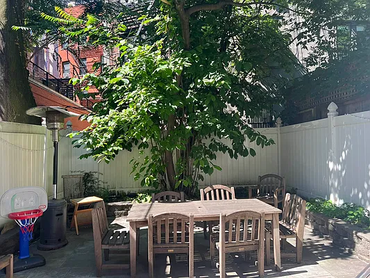 Outdoor, photo 2