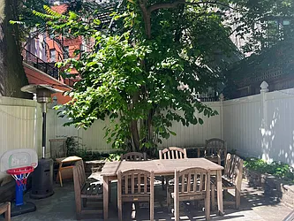 106 West Washington Place, #1