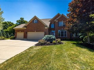 25 Hunter Woods Dr, Oxford, OH 45056