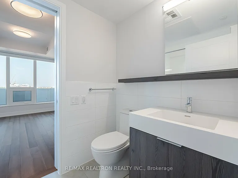 2525 Bathurst St #811 — Photo 7