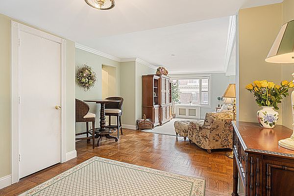 1st image of 310 Lexington Ave APT 13E