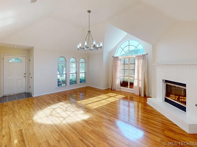 7434 S 95th East Ave — Photo 5
