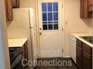 800 S 3rd St APT 1, Herrin, IL 62948