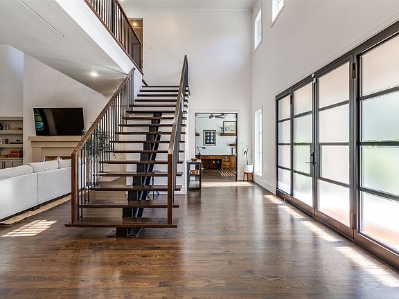 4th image of 6615 Northwood Rd