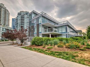 88 Waterfront Mews SW #102, Calgary, AB T2P1R4