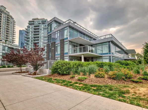 88 Waterfront Mews SW #102, Calgary, AB T2P 1R4