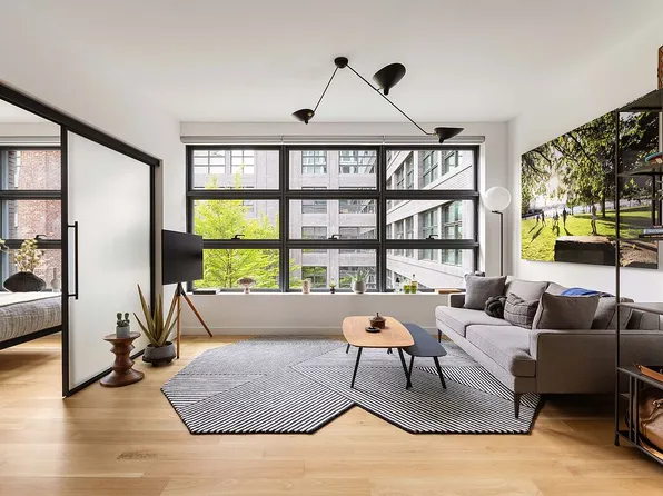 547 W 47th St #530, New York, NY 10036