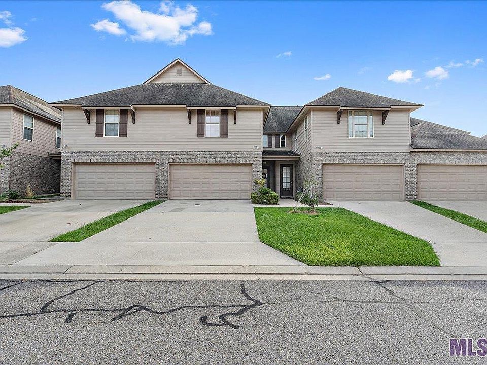 1st image of 18165 Pinehurst Dr