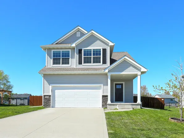 5421 Rowling Dr, Ames, IA 50014