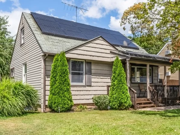 25 Ovington Avenue, Edison, NJ 08817