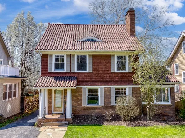 2212 Delaware Dr, Cleveland Heights, OH 44106