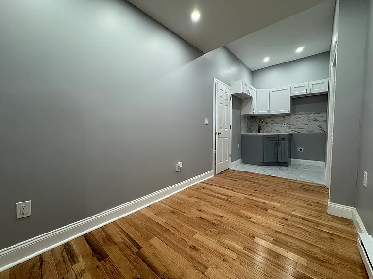 11 Gorham Ave #A104 — Photo 3