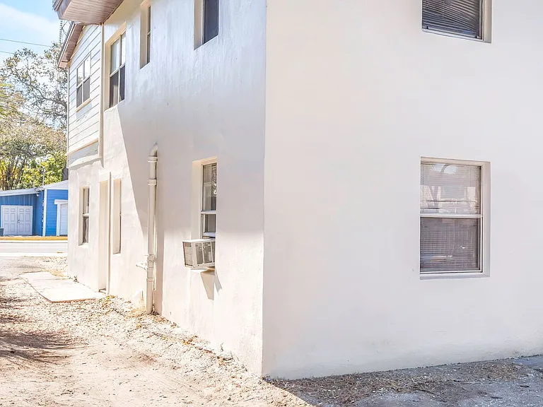 416 Skinner Blvd — Photo 33