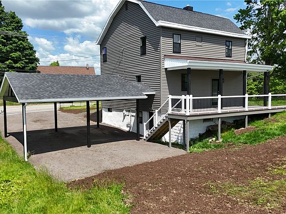 3rd image of 1076 Chapel Rd