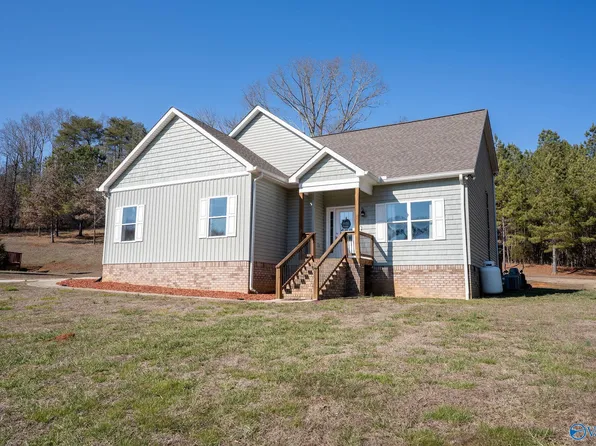 185 Bell Cir, Trenton, GA 30752