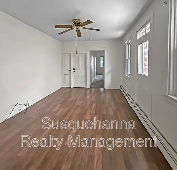 438 W Orange St #1 — Photo 3