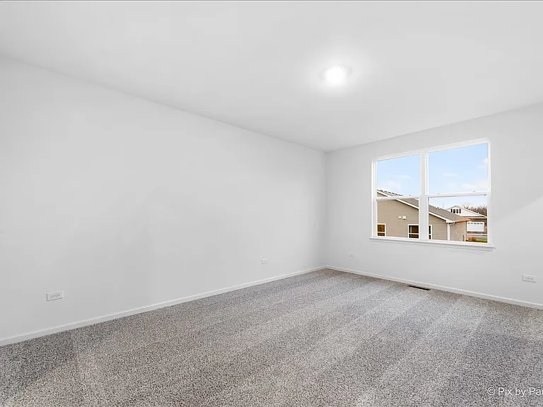 301 Westminster Ct — Photo 18