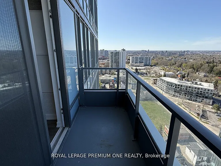 15 Wellington St S #2414 — Photo 29
