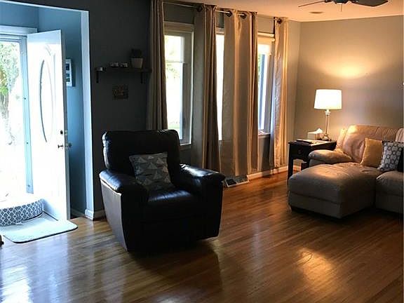 5th image of 15 Betty Lou Ln