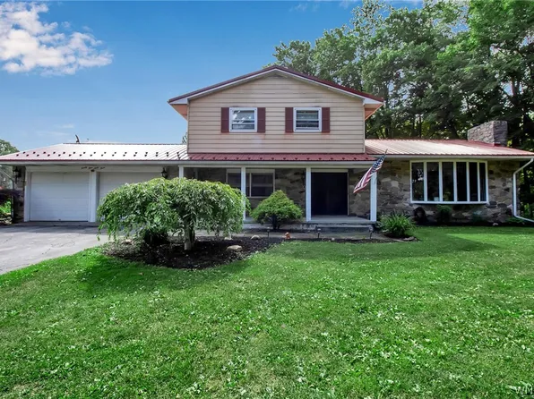 9463 Putnam Rd, Batavia, NY 14020