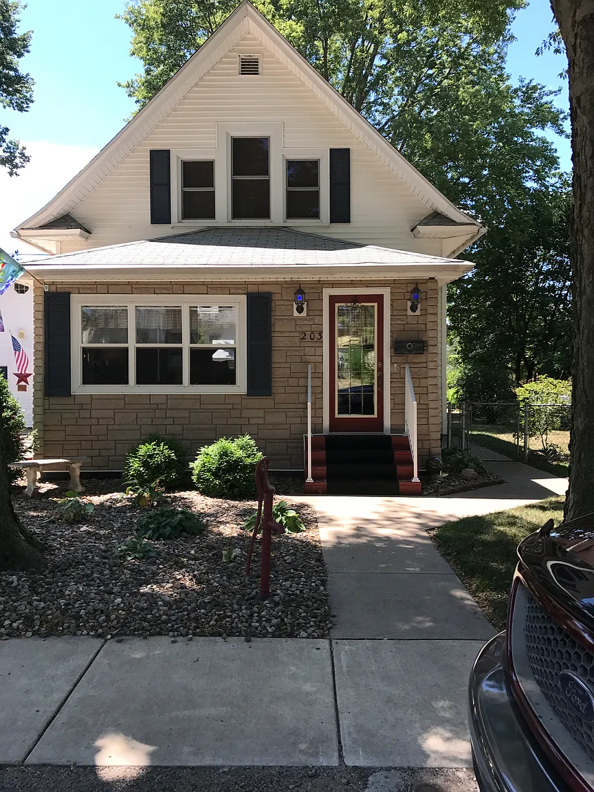 203 Ripper St photo 1