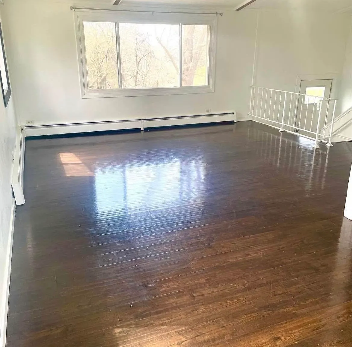 3 bed, 1419 sqft, $2,050 — Photo 2