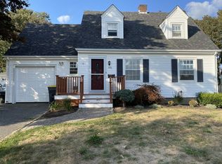 306 Newhill Ave, Somerset, MA 02726