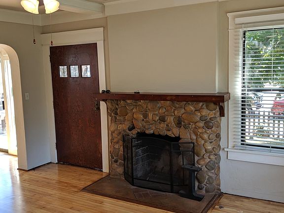 2nd image of 1504 Dale St
