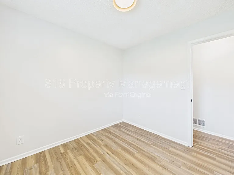 3104 Orville Ave #B — Photo 13
