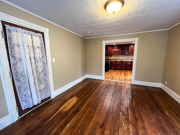 3rd image of 411 W Buffalo St #1