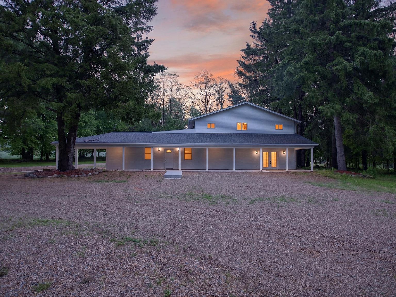 6947 Brown Rd, Parma, MI 49269 | MLS #26024745 | Zillow