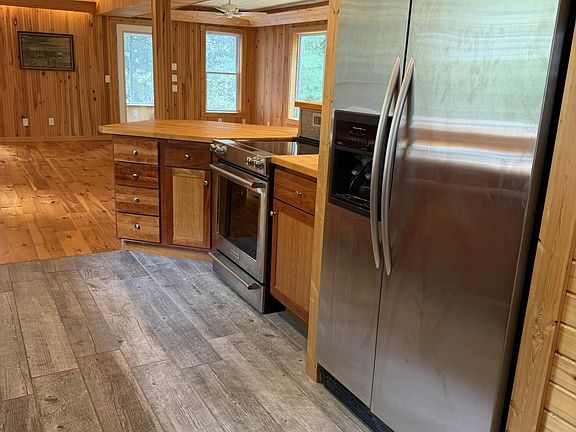 5th image of 1658 66th St