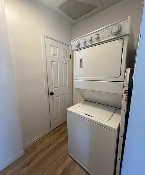 1449 W 35th Pl #1449 — Photo 16