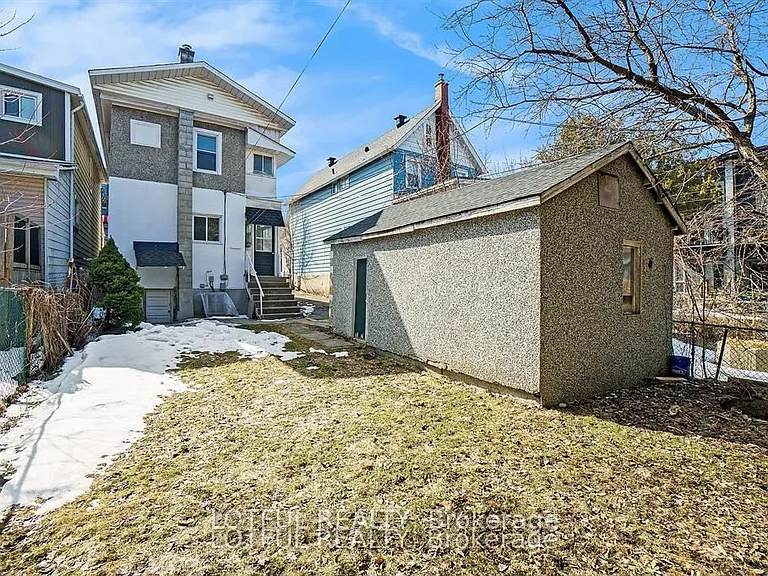 11 Champagne Ave S — Photo 13