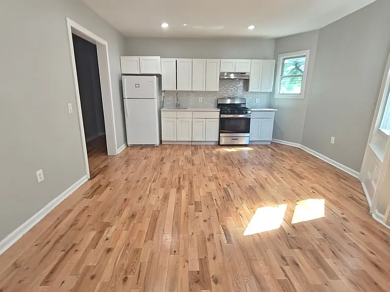 738 Clinton Ave #2A — Photo 3