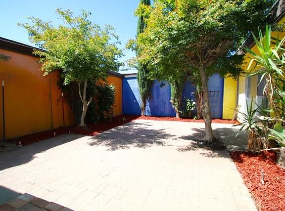 4th image of 2613 El Charro Dr