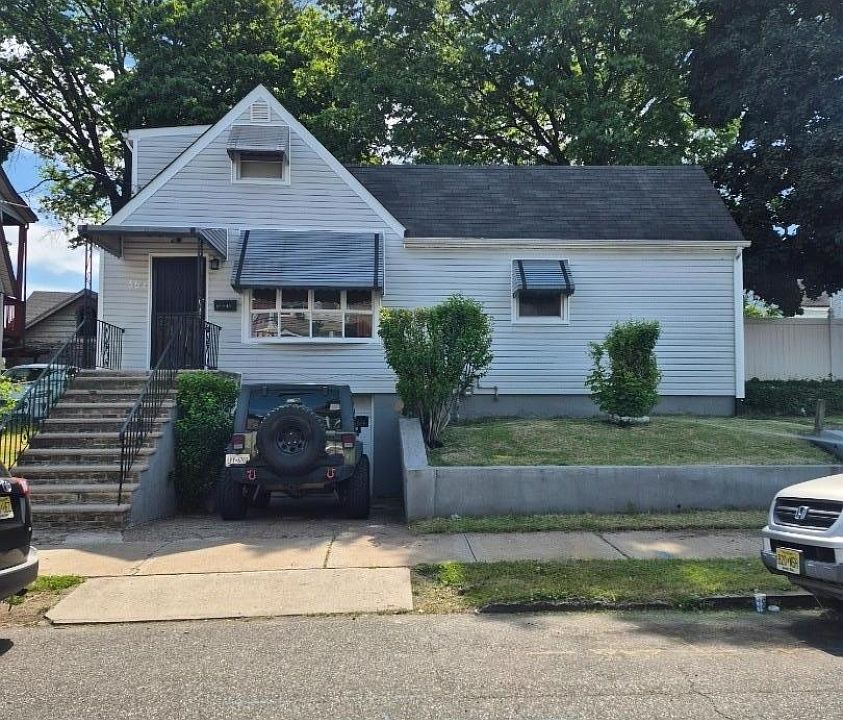 1st image of 369 E 28th St