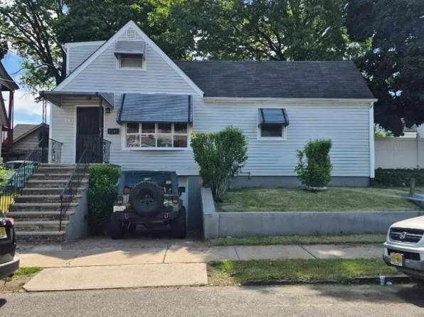 369 E 28th St, Paterson, NJ 07514