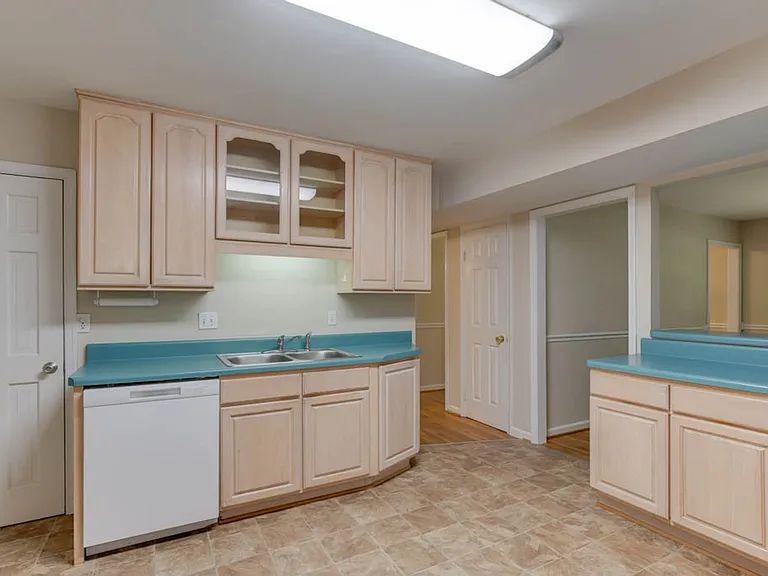 318 Powhatan Dr — Photo 30