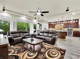 7250 Shannon Ridge Ct, Las Vegas, NV 89118